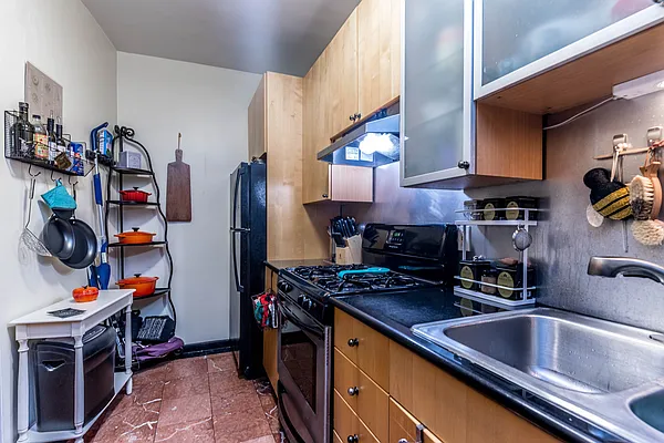 Sold by Douglas Elliman | media 73