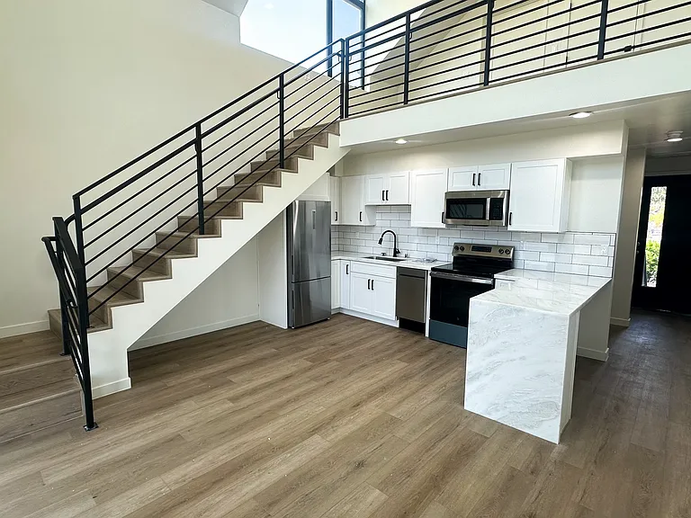 3322 Nile St — Photo 3