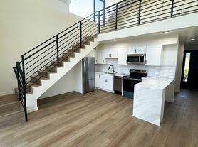 Newly Renovated Apartments on Nile St!