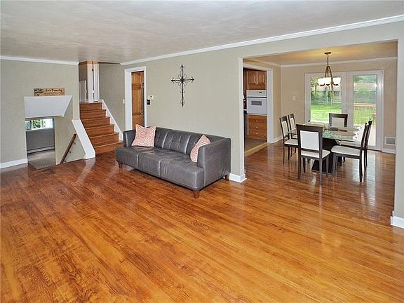 5th image of 3362 Evergreen Dr