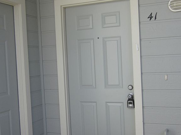2nd image of 2605 Willowbrook Ln Unit 41
