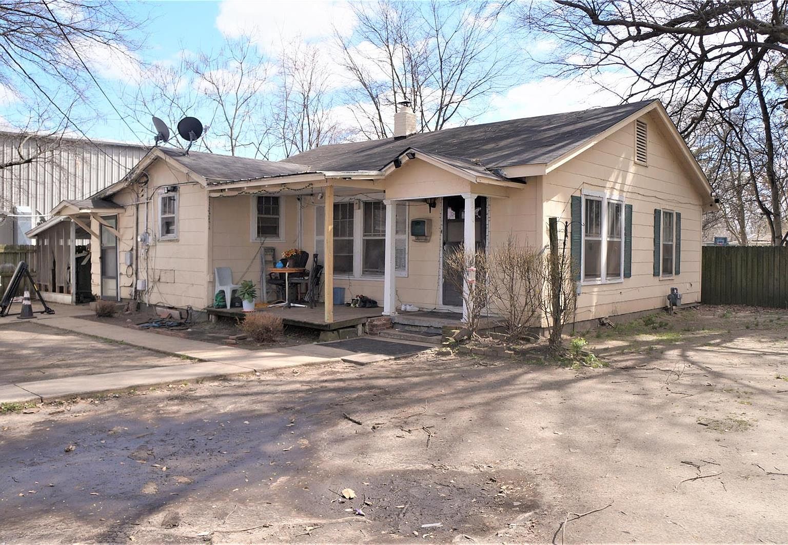 300 S Jackson St, MO 63857 MLS 23013696 Zillow