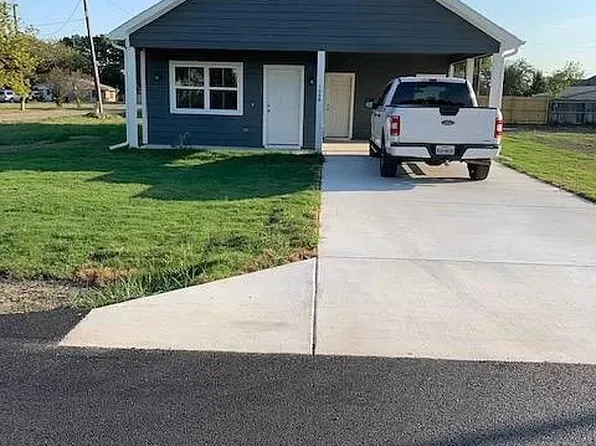 1009 Chesnut Ln, Cooper, TX 75432