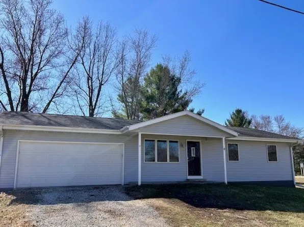 1679 260th St, Decorah, IA 52101