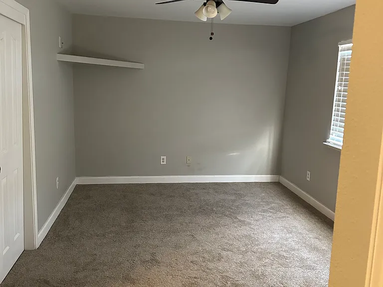 1861 Parkwood Dr — Photo 8