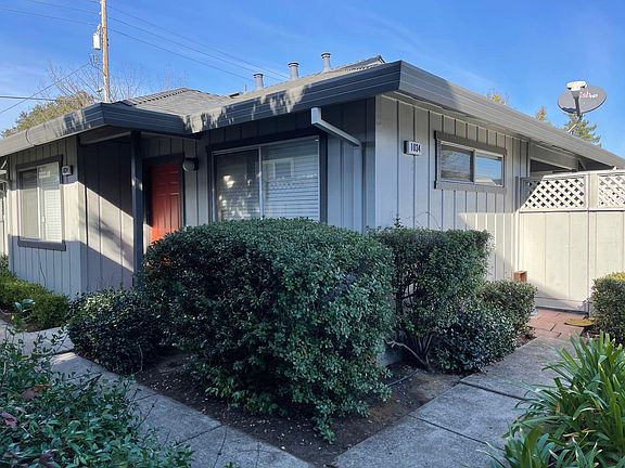 2nd image of 1034 1st St W