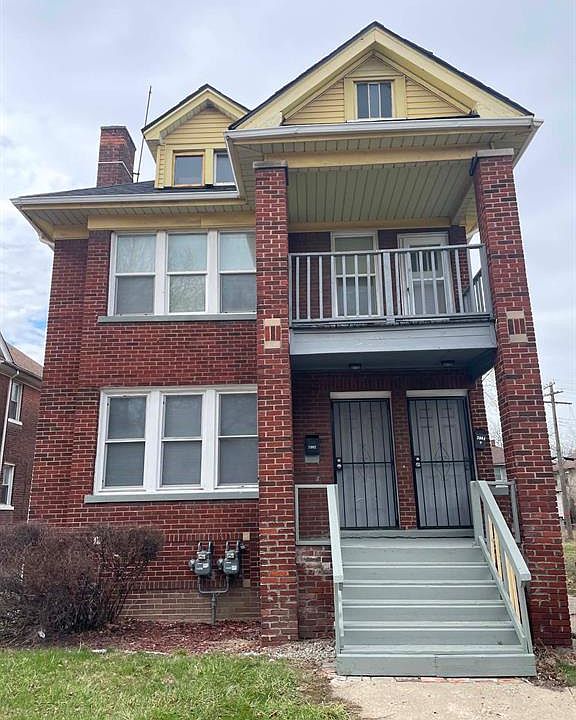 1st image of 2002 Clements St