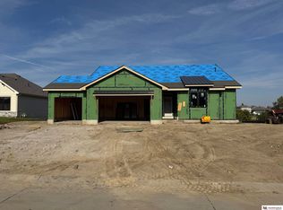 10910 Portage Dr, Papillion, NE 68046