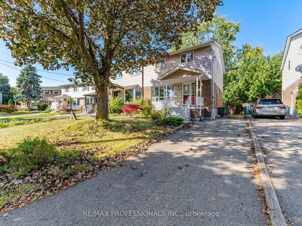 62 Edilou Dr, Toronto, ON M8W 4B3