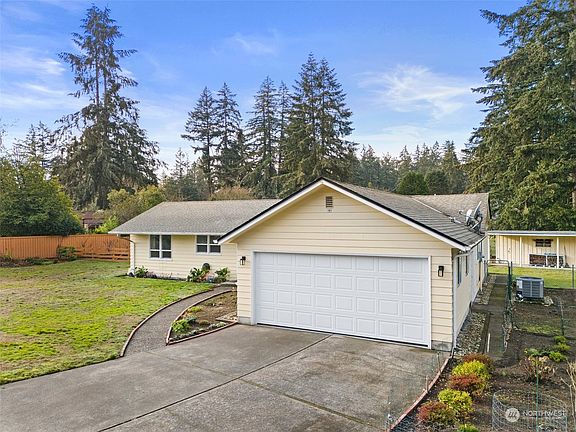3rd image of 12216 Clover Creek Drive SW
