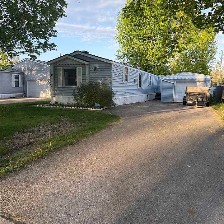1st image of 13 22nd Ave NW