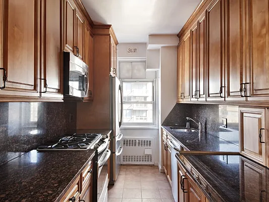 Sold by Sotheby's International Realty | media 2