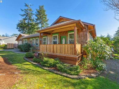1144 12th St SE, Bandon, OR, 97411