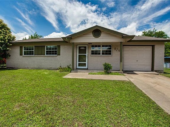 3rd image of 829 Hallvale Dr