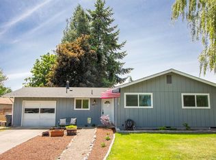 211 Saxbury Dr, Central Pt, OR 97502