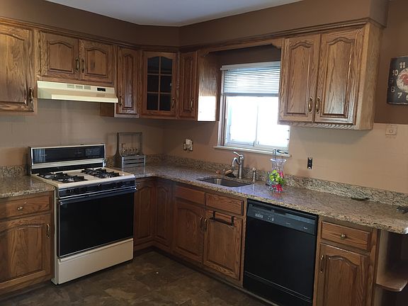 4th image of 42672 Fortner Dr
