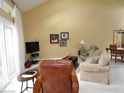 4th image of 82 Waterford Way