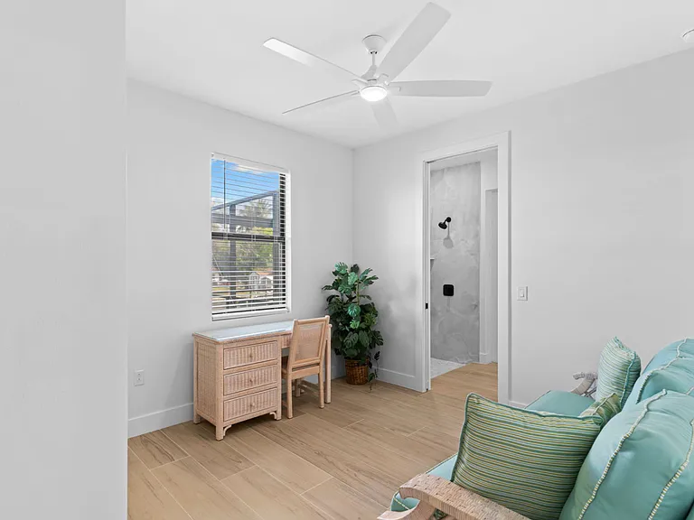 4814 Regal Dr — Photo 12