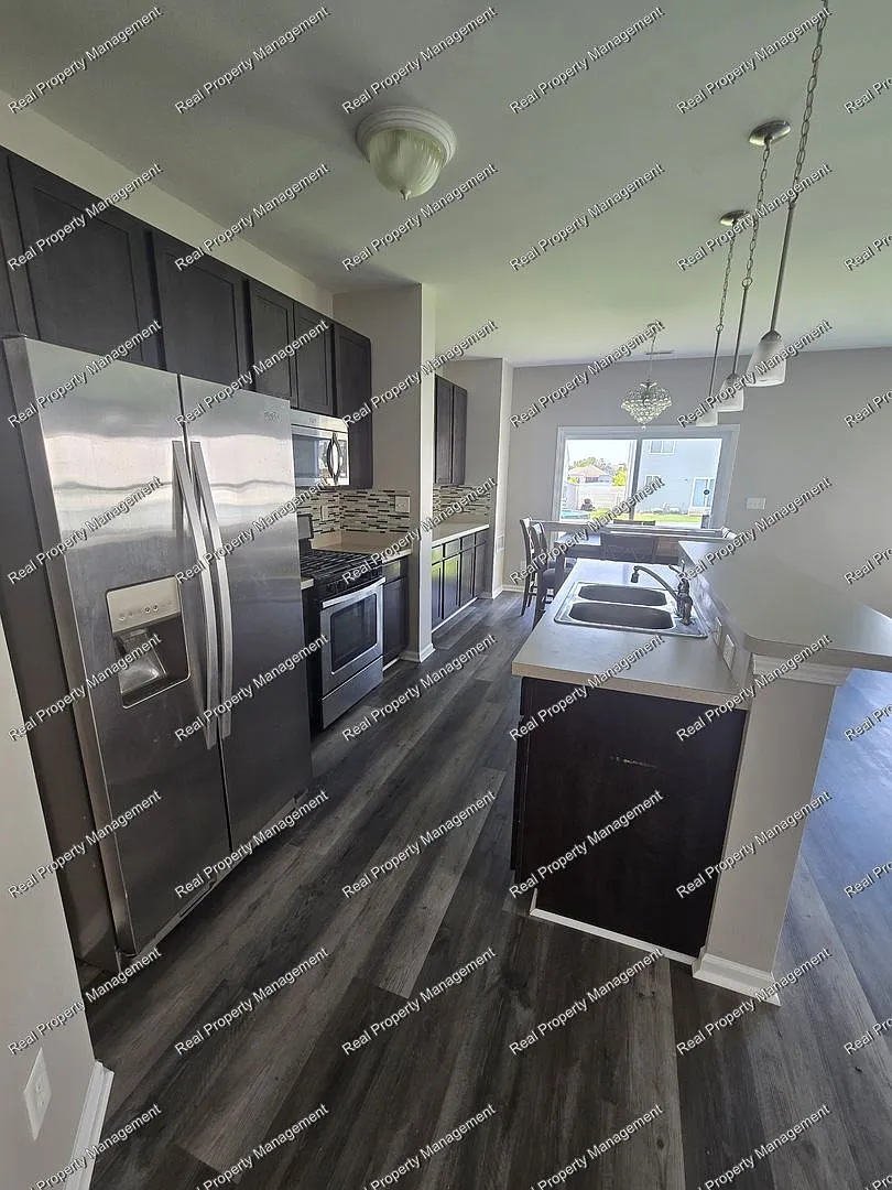 Updated Three Bedroom Townhome — Photo 4