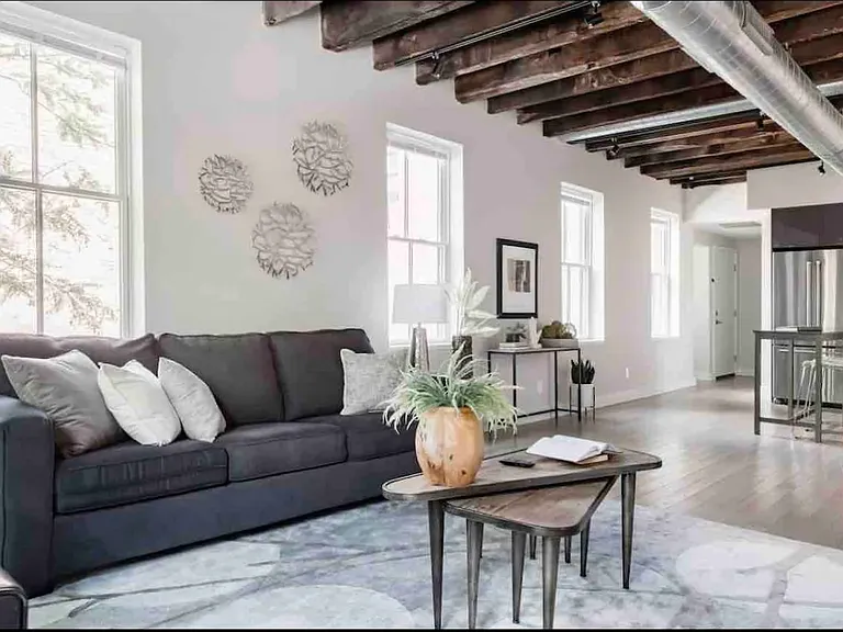121 Green St #2 — Photo 12