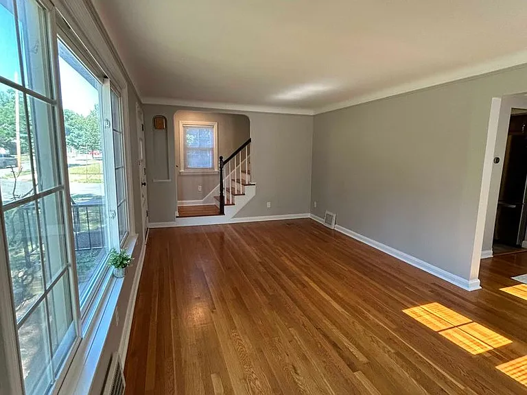 4854 Edsal Dr — Photo 52