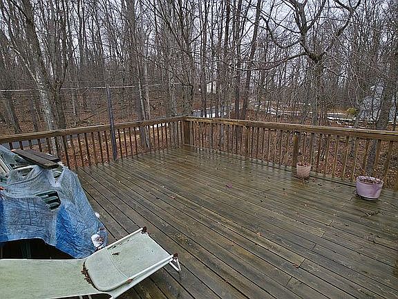 5th image of 1021 Hickory Run Rd