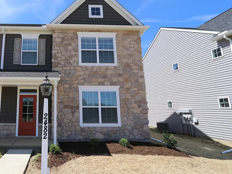 2482 Artesian Way — Photo 8