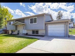 6302 S Cyclamen Cir, West Jordan, UT 84081