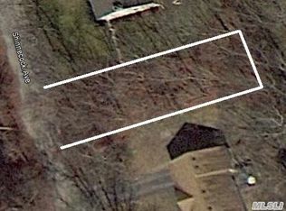 7 Shinnecock Ave, East Quogue, NY 11942