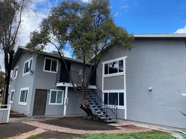 120 W Murray Ave APT C, Visalia, CA 93291