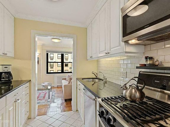 3rd image of 1036 Park Ave #11D