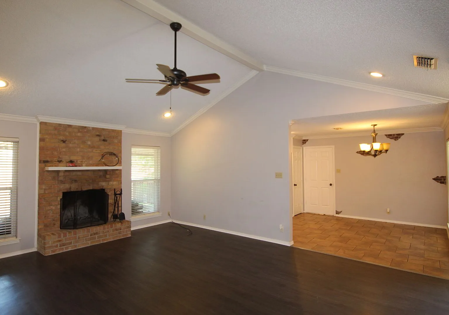 Tour Today! 3 Bedroom 2 Bath Home In Tyler ISD! — Photo 4