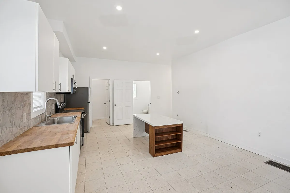 Building Photo - 81 Bemis Rd #1