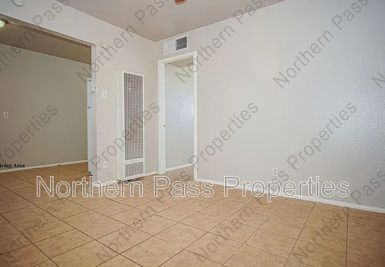 1317 Saint Johns Dr #6 — Photo 3