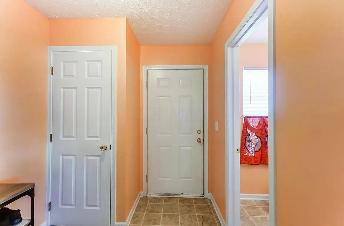 3 bed, 1392 sqft, $1,850 — Photo 3