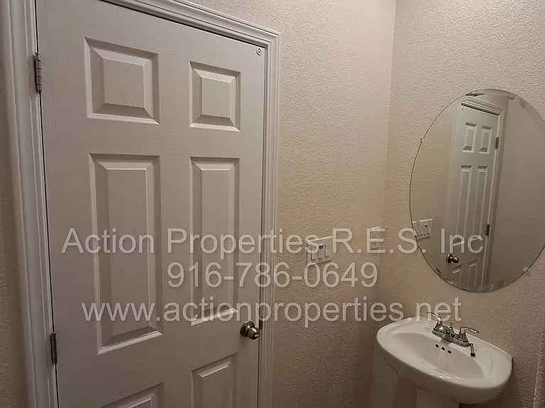 2136 Malibu Pl — Photo 42