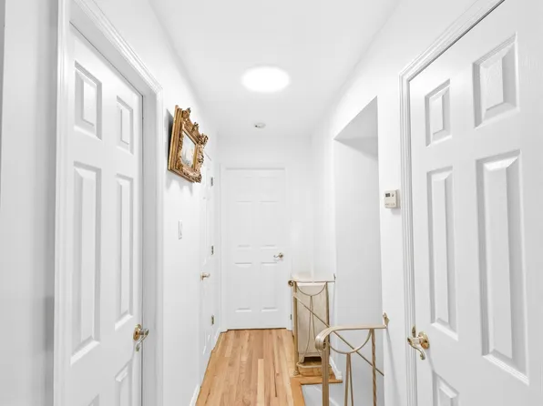 2756 Mill Avenue image 15 of 28