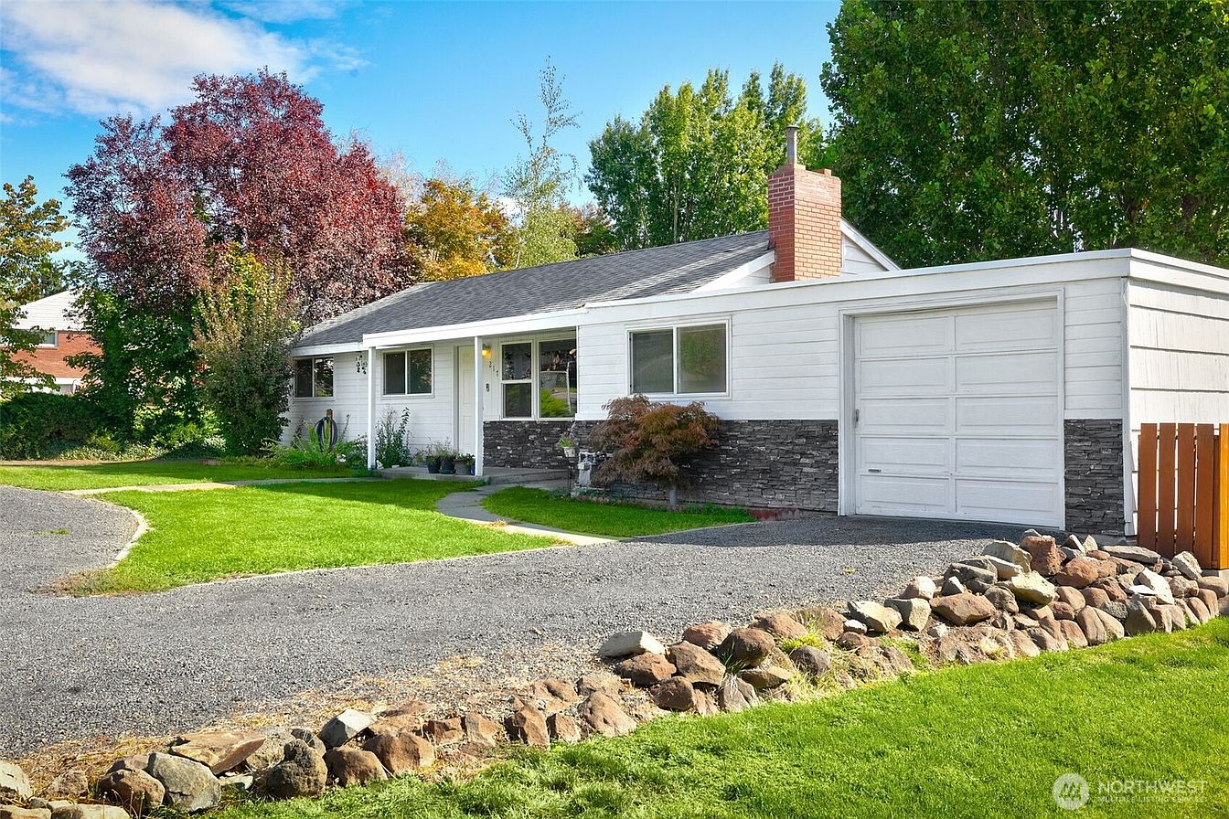 1st image of 217 N 63rd Avenue