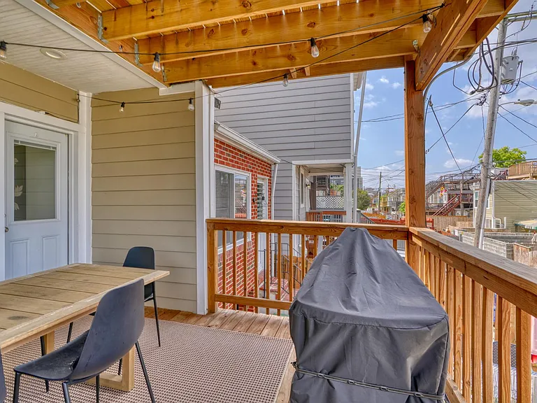 300 S Clinton St — Photo 21