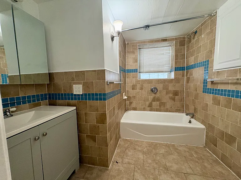 2 Hollowbrook Pl #1 — Photo 12