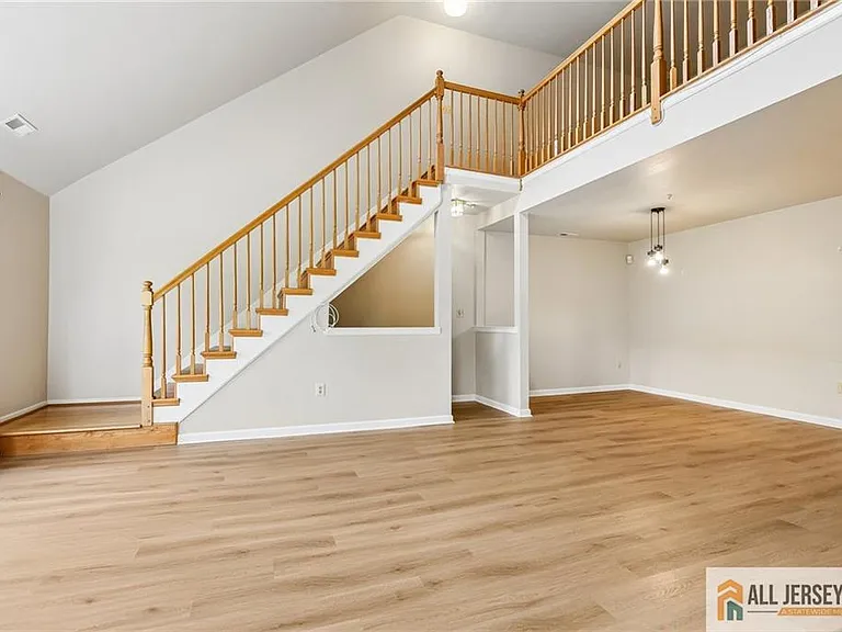 624 Brickhouse Rd — Photo 12