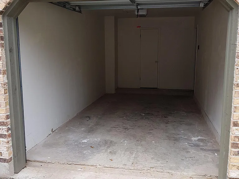 One car garage