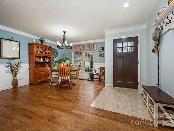 4th image of 125 Red Cedar Dr