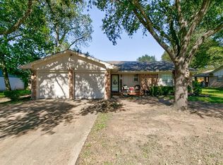 1210 Bradley Dr, Cleburne, TX 76033