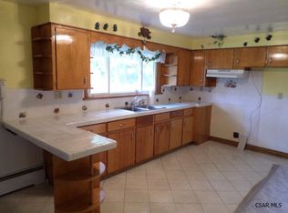 737 Pike Rd, Johnstown, PA 15909