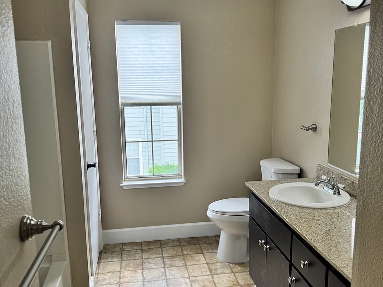 2400 Eilers Ln #1408 — Photo 9