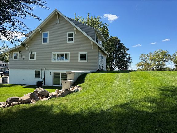 5th image of 100 8th St