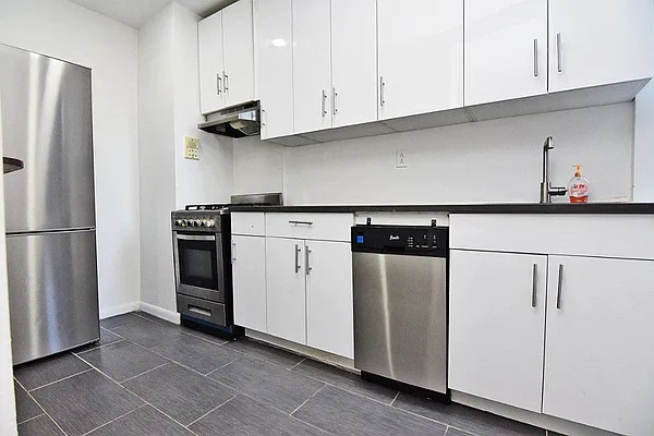 Rented by Ledvech Group | media 2