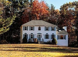 8 Equestrian Ln, Westford, MA 01886