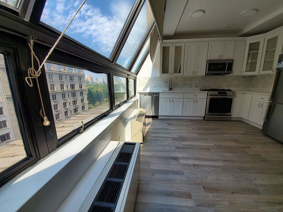 1st image of 57 W 58th St Ph B